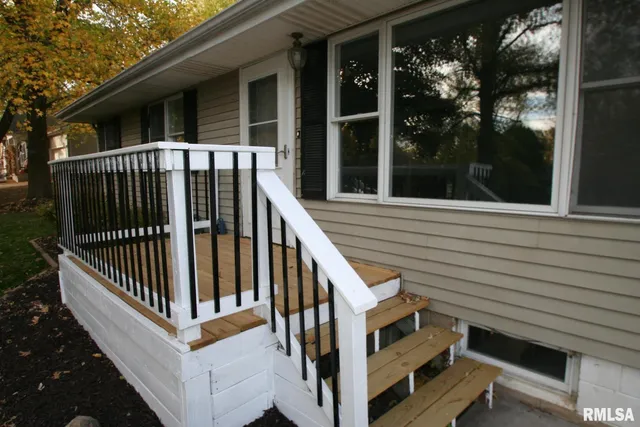 $199,900 | 204 East 4th Street, Mackinaw, IL 61755