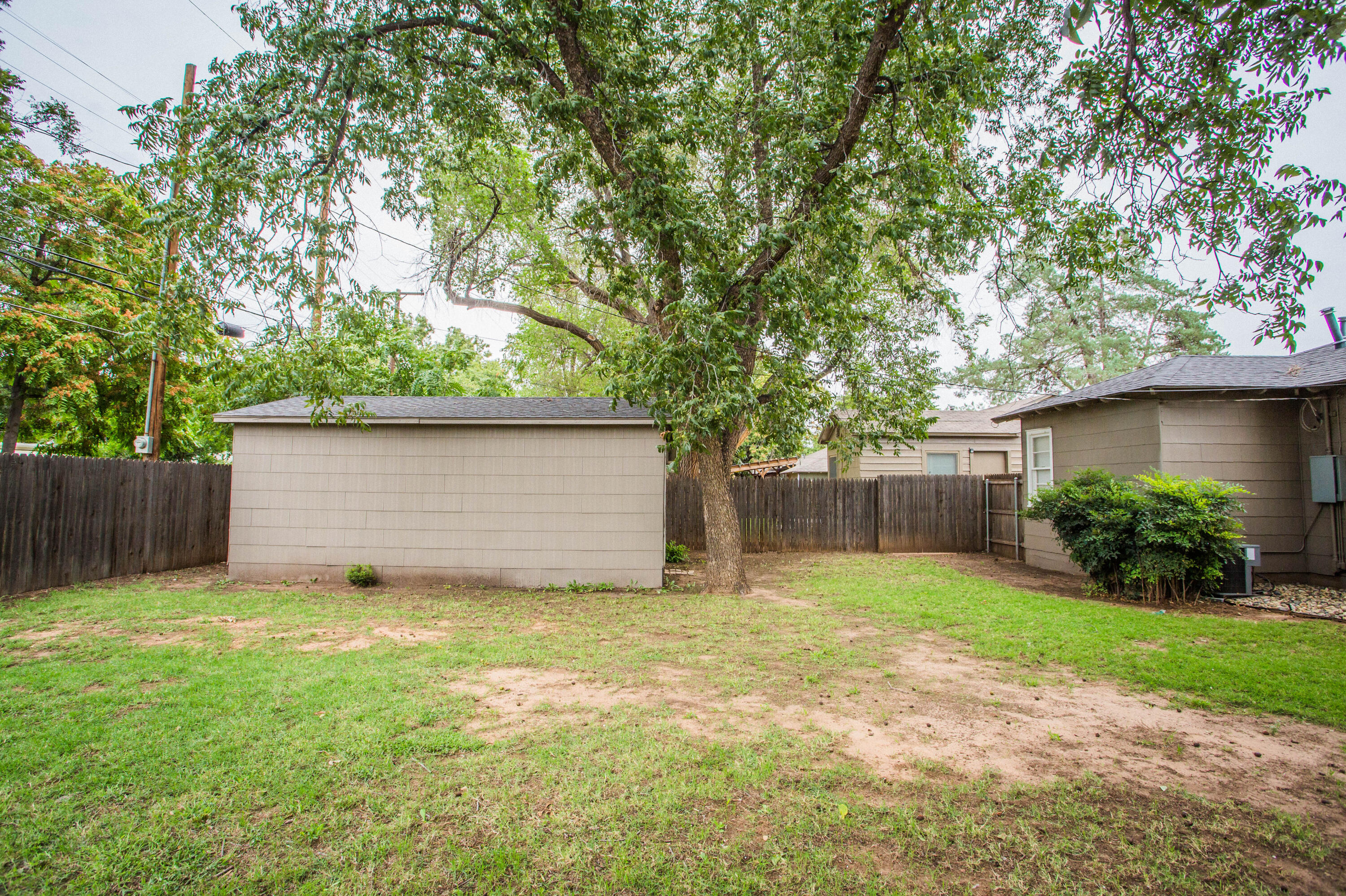 2712 30th Street Lubbock, TX 79410 - Photo 25 of 27 5V2A9438
