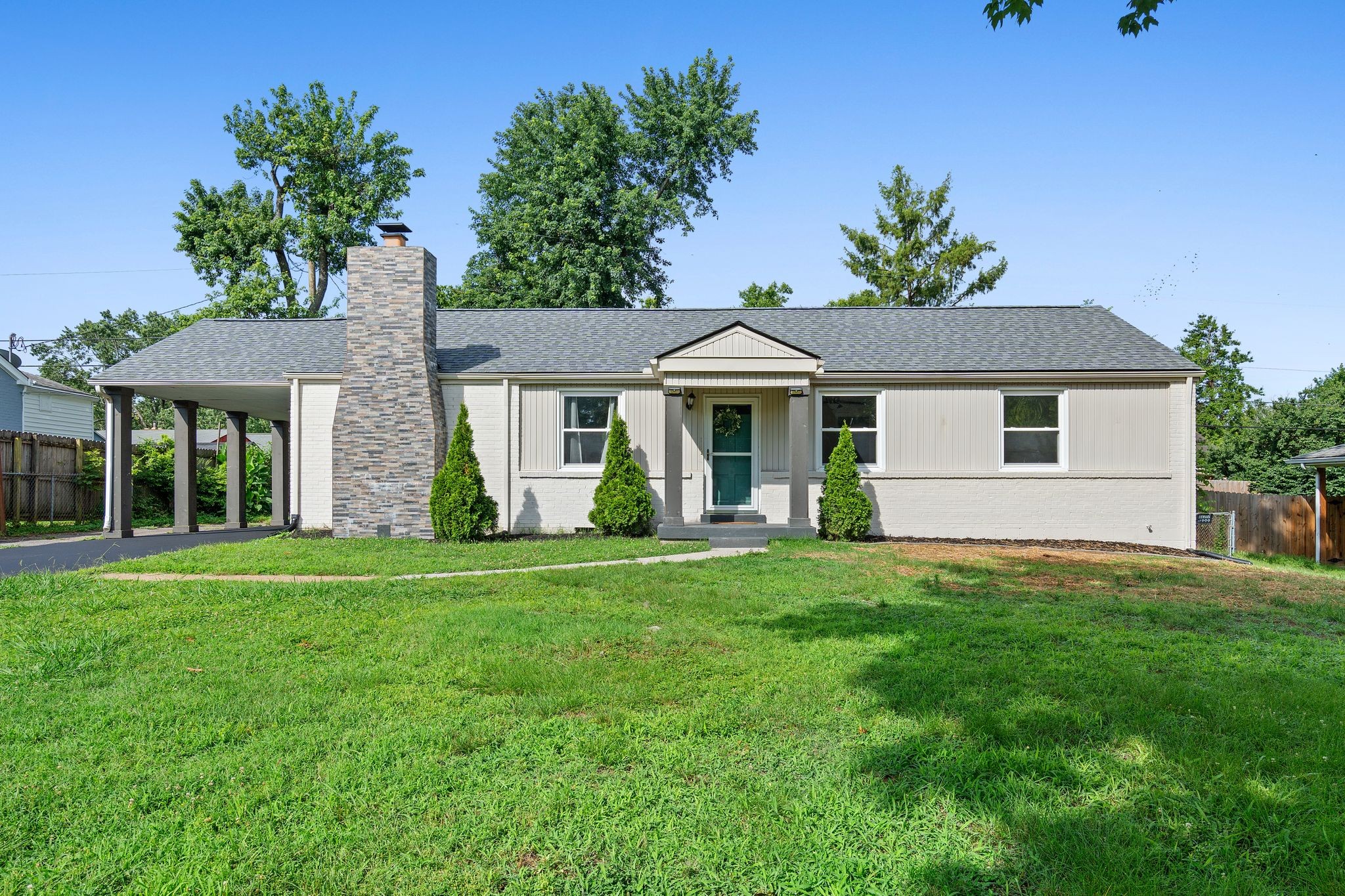 246 Barker Road Nashville, TN 37214 - Photo 1 of 40