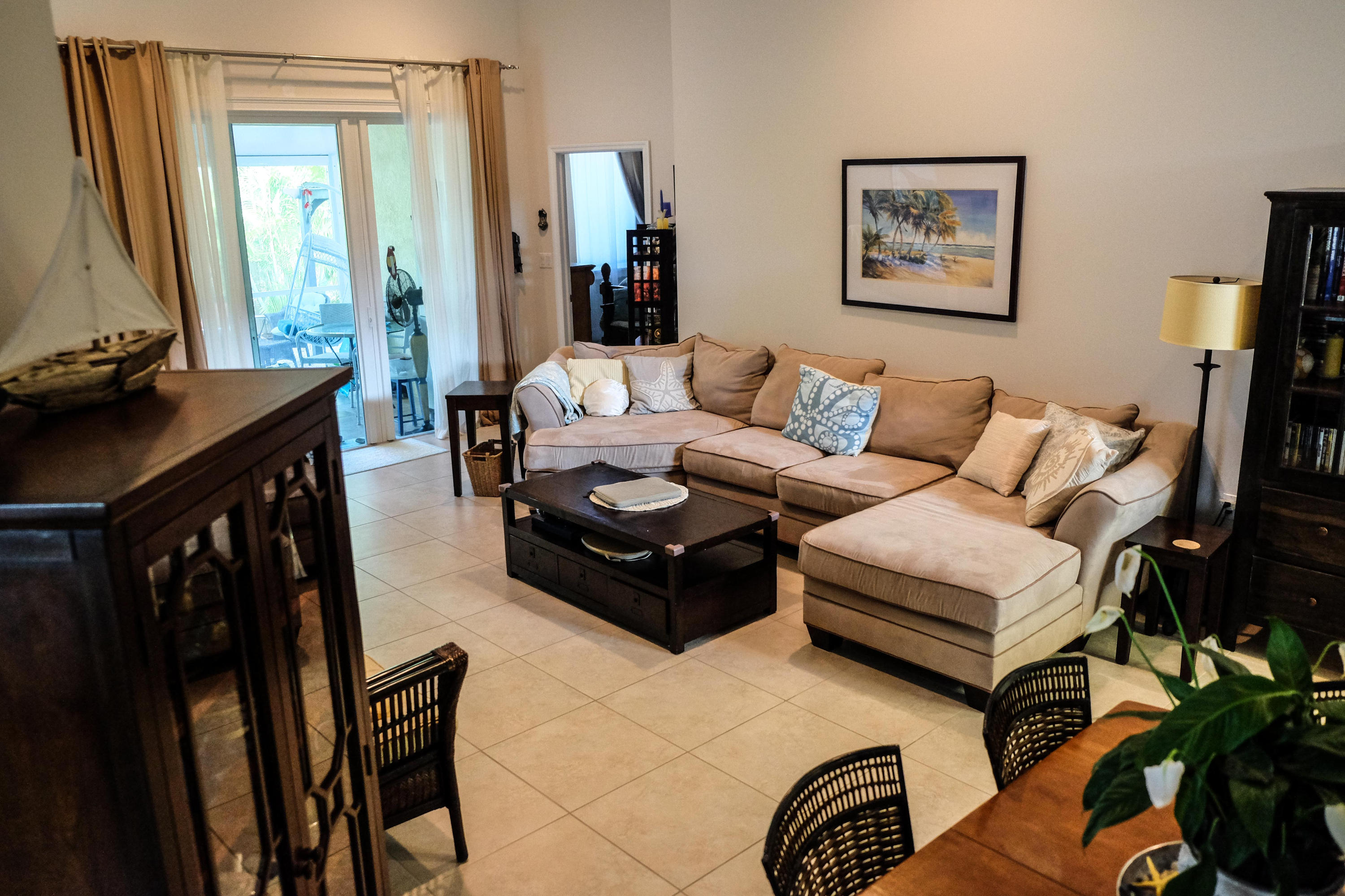 204 2nd Street Key Largo, FL 33037 - Photo 8 of 28 Main Living Room