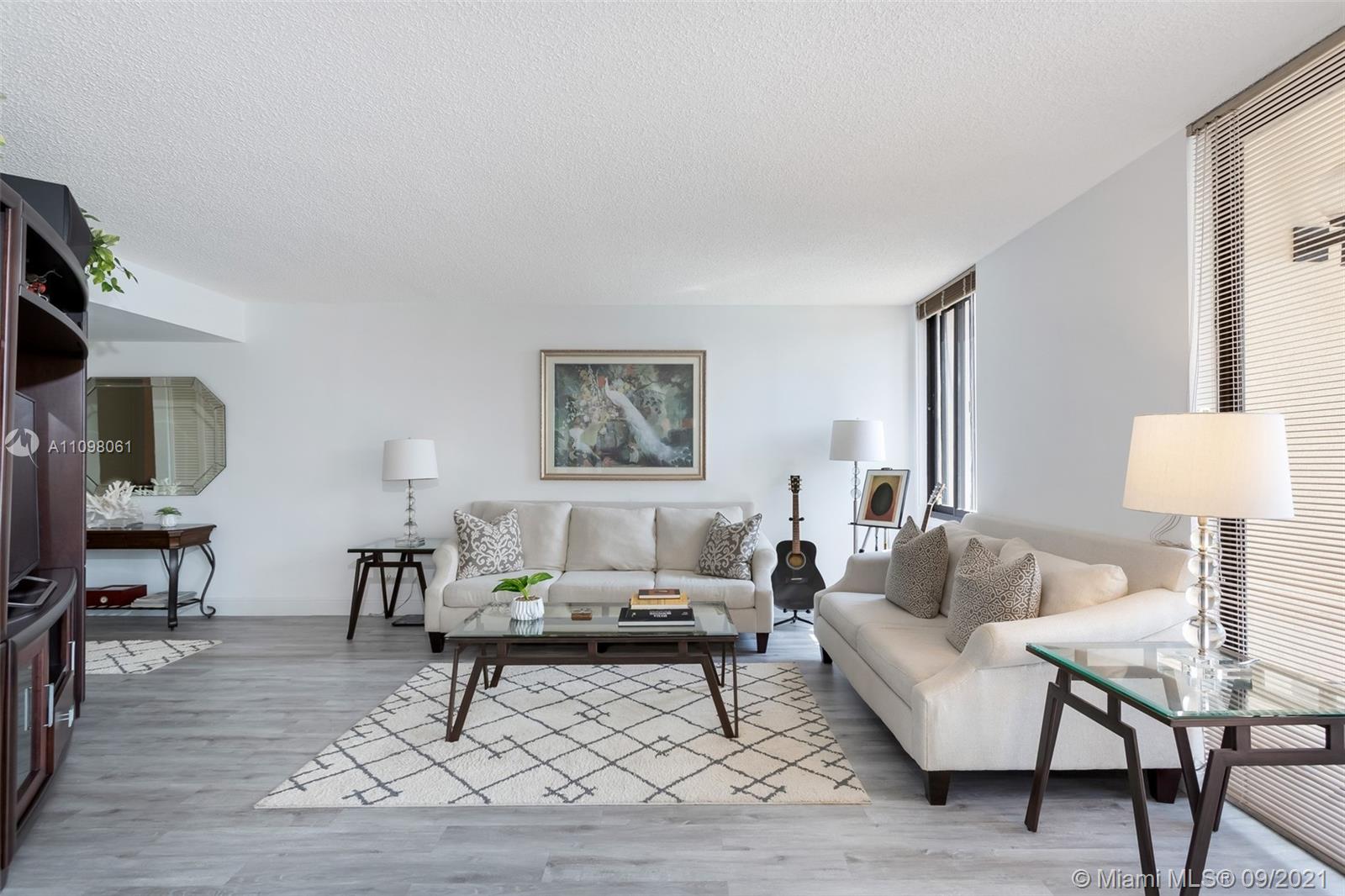 3305 Bridgewood Drive Boca Raton, FL 33434 - Photo 5 of 15