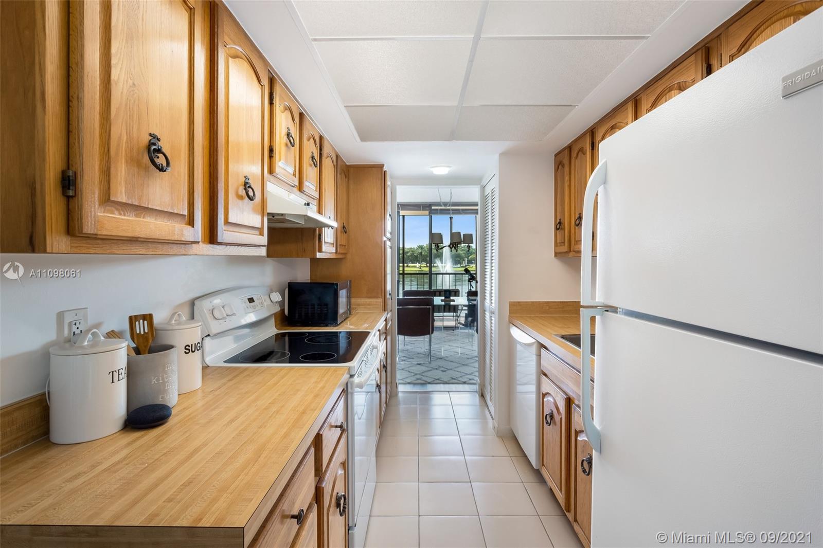 3305 Bridgewood Drive Boca Raton, FL 33434 - Photo 7 of 15