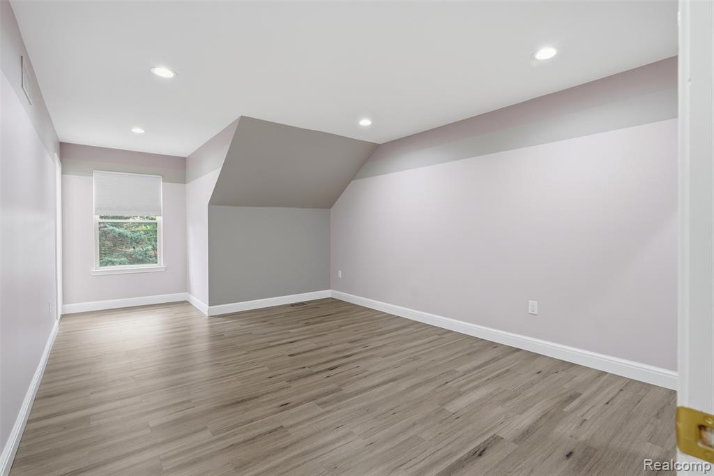 4212 April Lane Sterling Heights, MI 48310 - Photo 25 of 61