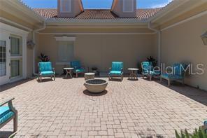 5000 Ibis Way, Unit 101 Venice, FL 34292 - Photo 27 of 39 a living room with furniture