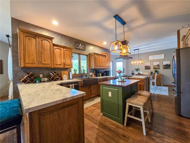 $695,000 | 674 Old Mill Road, Peabody, KS 66866