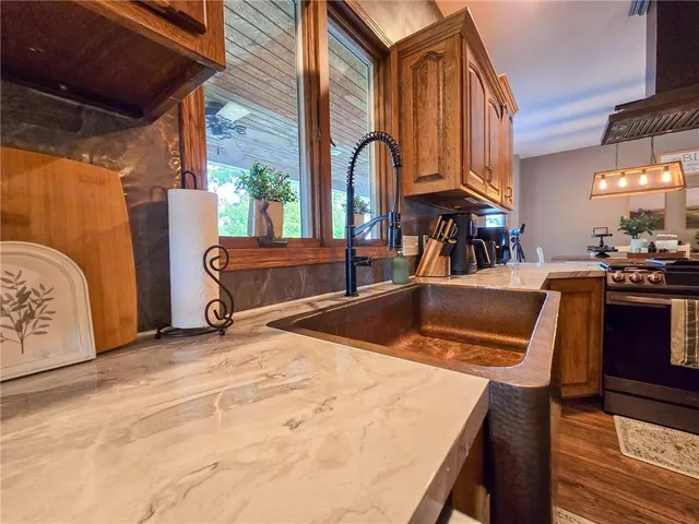 $695,000 | 674 Old Mill Road, Peabody, KS 66866