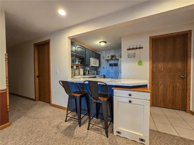 $695,000 | 674 Old Mill Road, Peabody, KS 66866