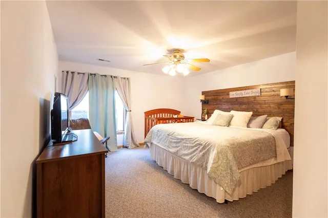 $695,000 | 674 Old Mill Road, Peabody, KS 66866