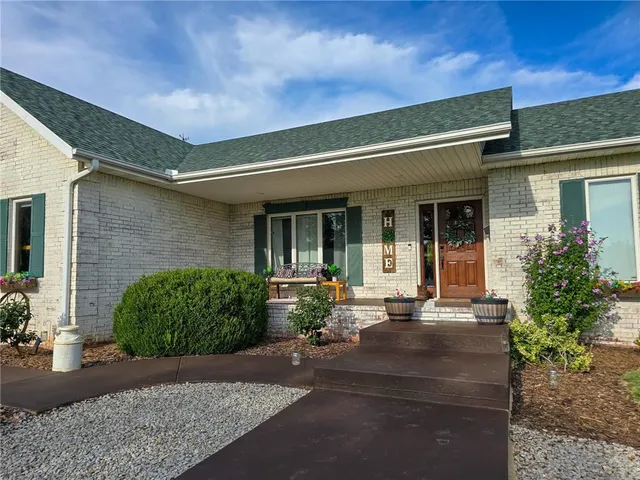 $695,000 | 674 Old Mill Road, Peabody, KS 66866