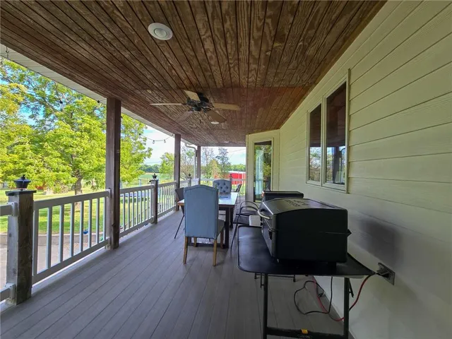 $695,000 | 674 Old Mill Road, Peabody, KS 66866