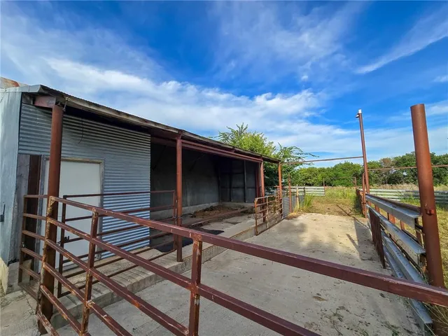 $695,000 | 674 Old Mill Road, Peabody, KS 66866