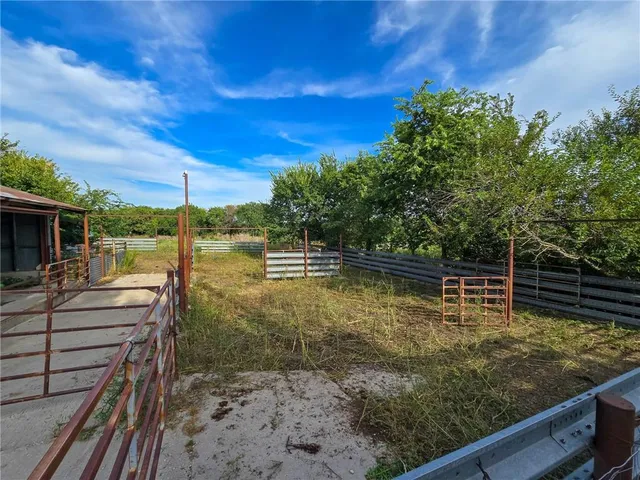 $695,000 | 674 Old Mill Road, Peabody, KS 66866