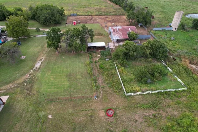 $695,000 | 674 Old Mill Road, Peabody, KS 66866