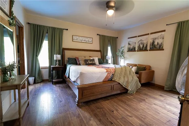 $695,000 | 674 Old Mill Road, Peabody, KS 66866