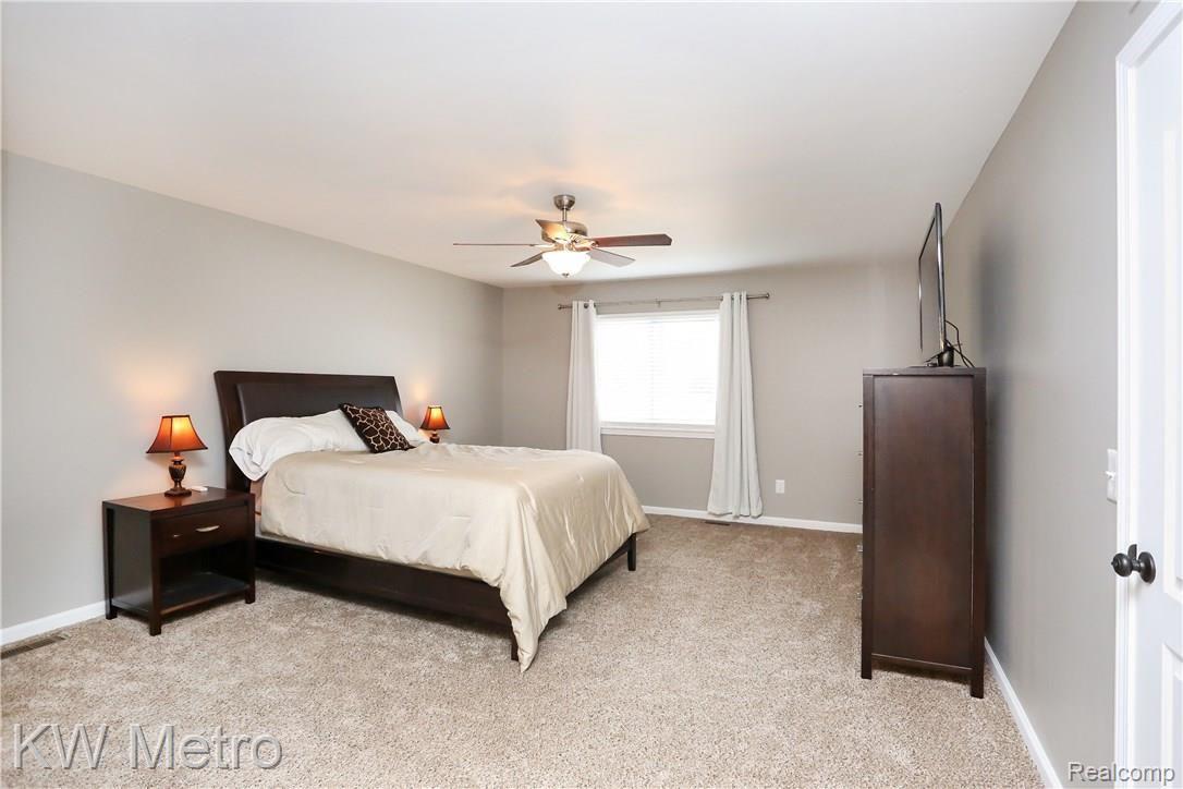 254 Slade Court Rochester, MI 48307 - Photo 24 of 48 Slade-23.jpg