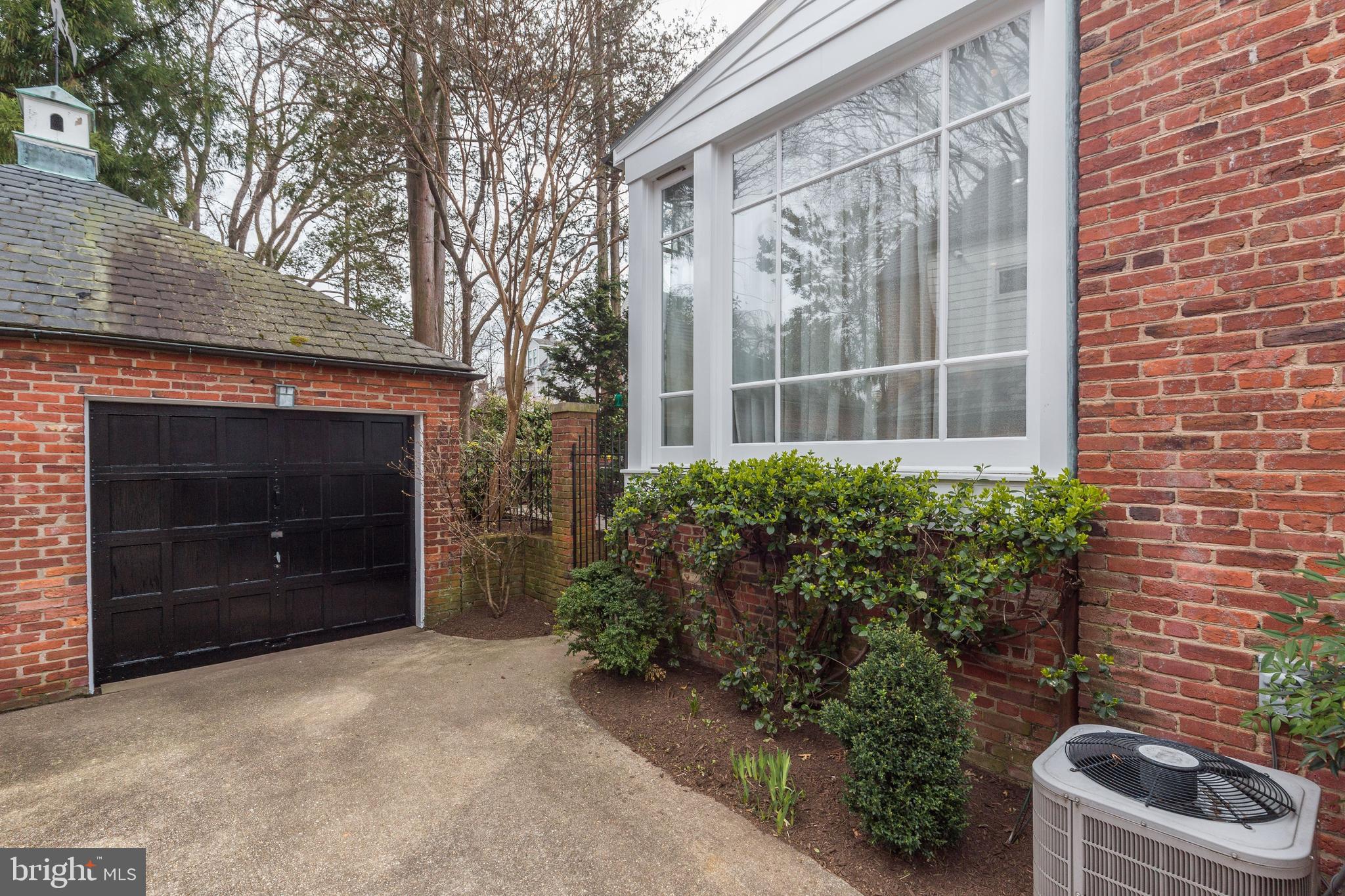 4512 Hoban Road Northwest Washington, DC 20007 - Photo 22 of 23 One Car Garage