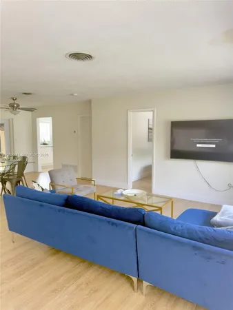 $610,000 | 560 Northeast 161st Street, Miami, FL 33162