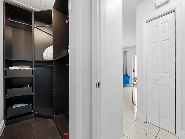 $610,000 | 560 Northeast 161st Street, Miami, FL 33162