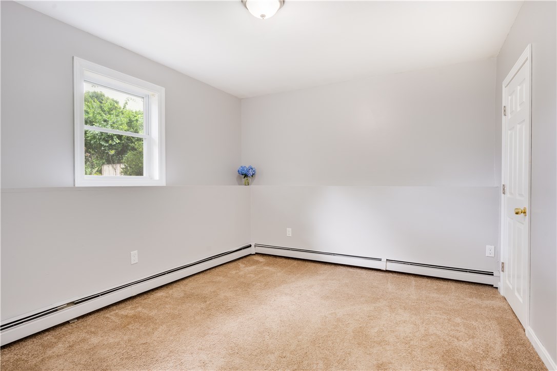 115 Old Pine Road Narragansett, RI 02882 - Photo 13 of 17 Gallery Image 13