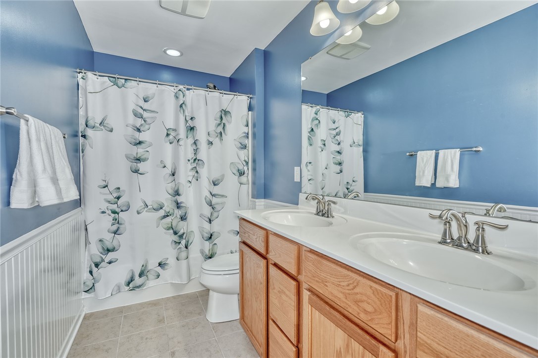 32 Ashlyn Rise Penfield, NY 14450 - Photo 29 of 50 Primary bedroom en suite
