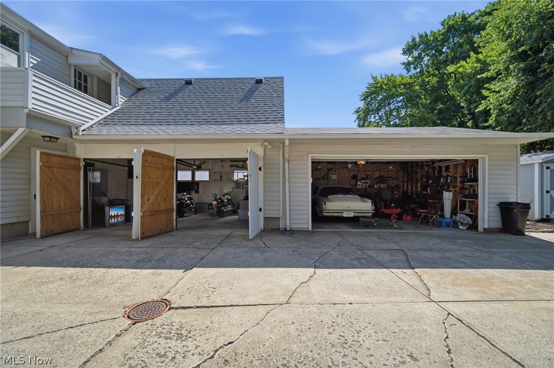 5003 West Ridgewood Drive Parma, OH 44134 - Photo 19 of 25 Spectacular 4 attached 4 car garage!!!