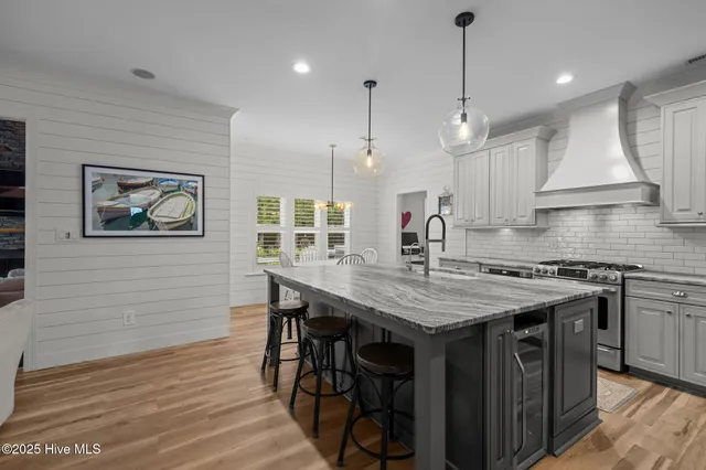 $695,000 | 1801 Clubhouse Drive, Morehead City, NC 28557