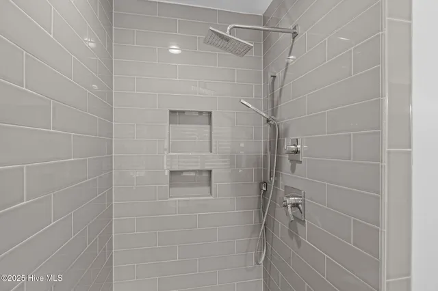 $695,000 | 1801 Clubhouse Drive, Morehead City, NC 28557