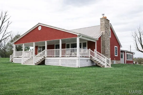 $695,000 | 9081-9085 West Red Oak Road, Rosebud, MO 63091