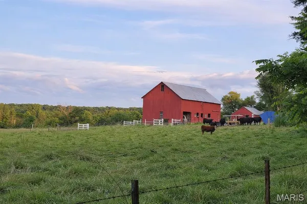 $799,000 | 9081-9085 West Red Oak Road, Rosebud, MO 63091