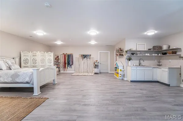 $799,000 | 9081-9085 West Red Oak Road, Rosebud, MO 63091