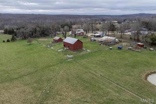 $799,000 | 9081-9085 West Red Oak Road, Rosebud, MO 63091
