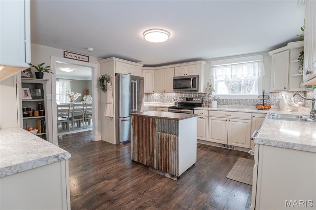 9081-9085 West Red Oak Road Rosebud, MO 63091 - Photo 9 of 39