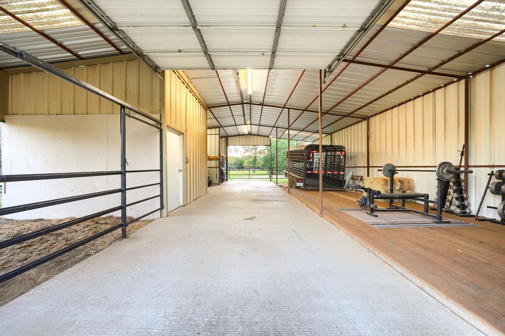 2592 Meadow Way Kaufman, TX 75142 - Photo 35 of 40 a view of a room with gym equipment