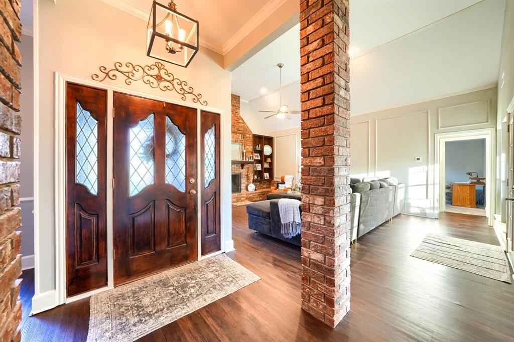 2592 Meadow Way Kaufman, TX 75142 - Photo 6 of 40 a view of living room and kitchen
