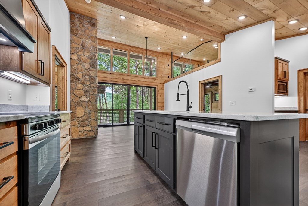 328 Crabapple Drive Blue Ridge, GA 30513 - Photo 20 of 64 Gallery Image 20