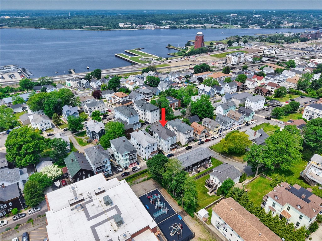 62 School Street Fall River, MA 02720 - Photo 4 of 37