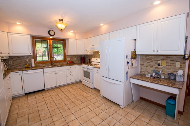 26802 Early Road South Bend, IN 46628 - Photo 5 of 35
