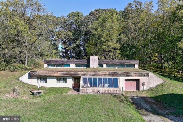 $625,000 | 14604 Triadelphia Road, Glenelg, MD 21737