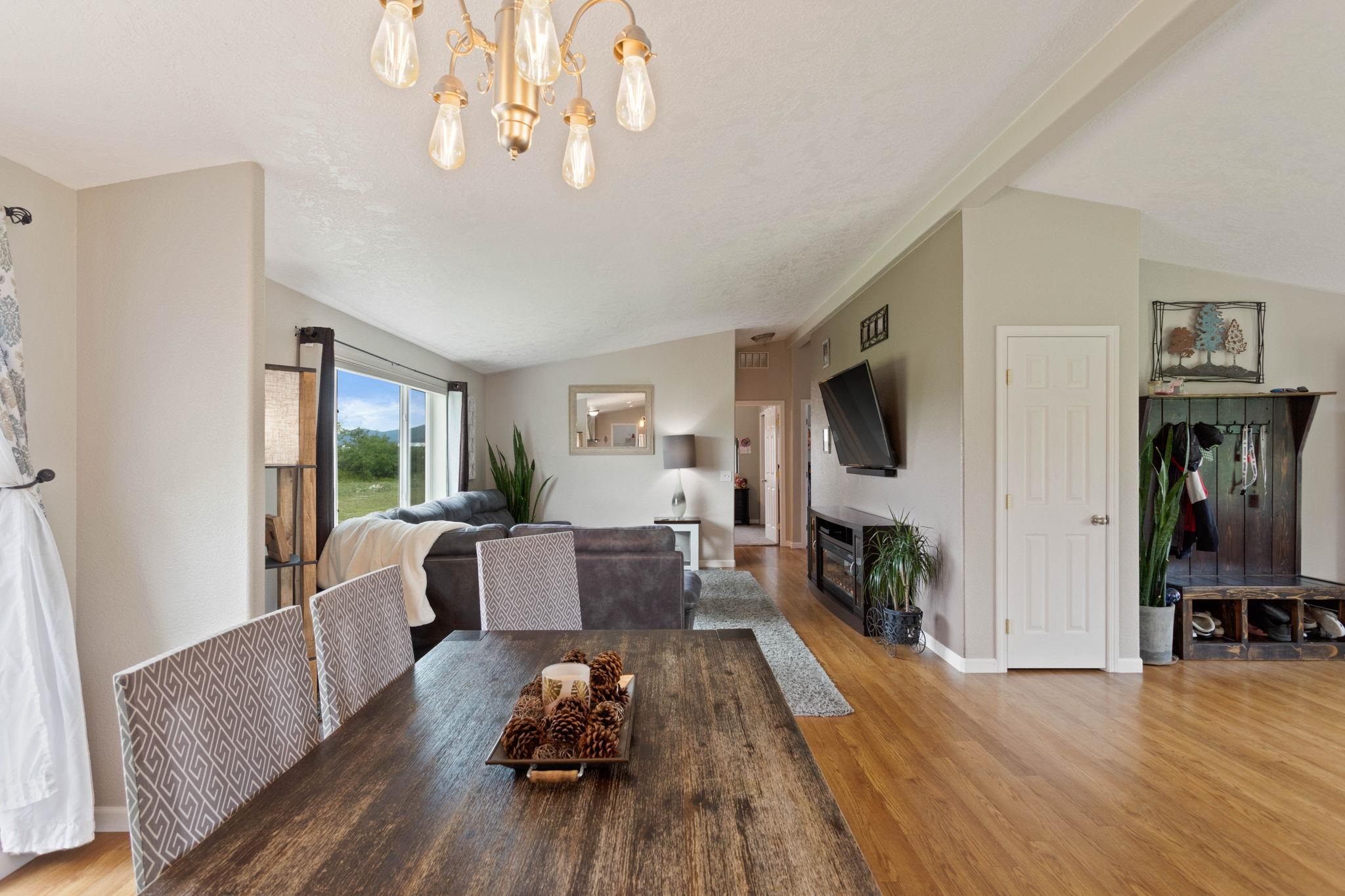 6215 North Stateline Road Newman Lake, WA 99025 - Photo 11 of 41