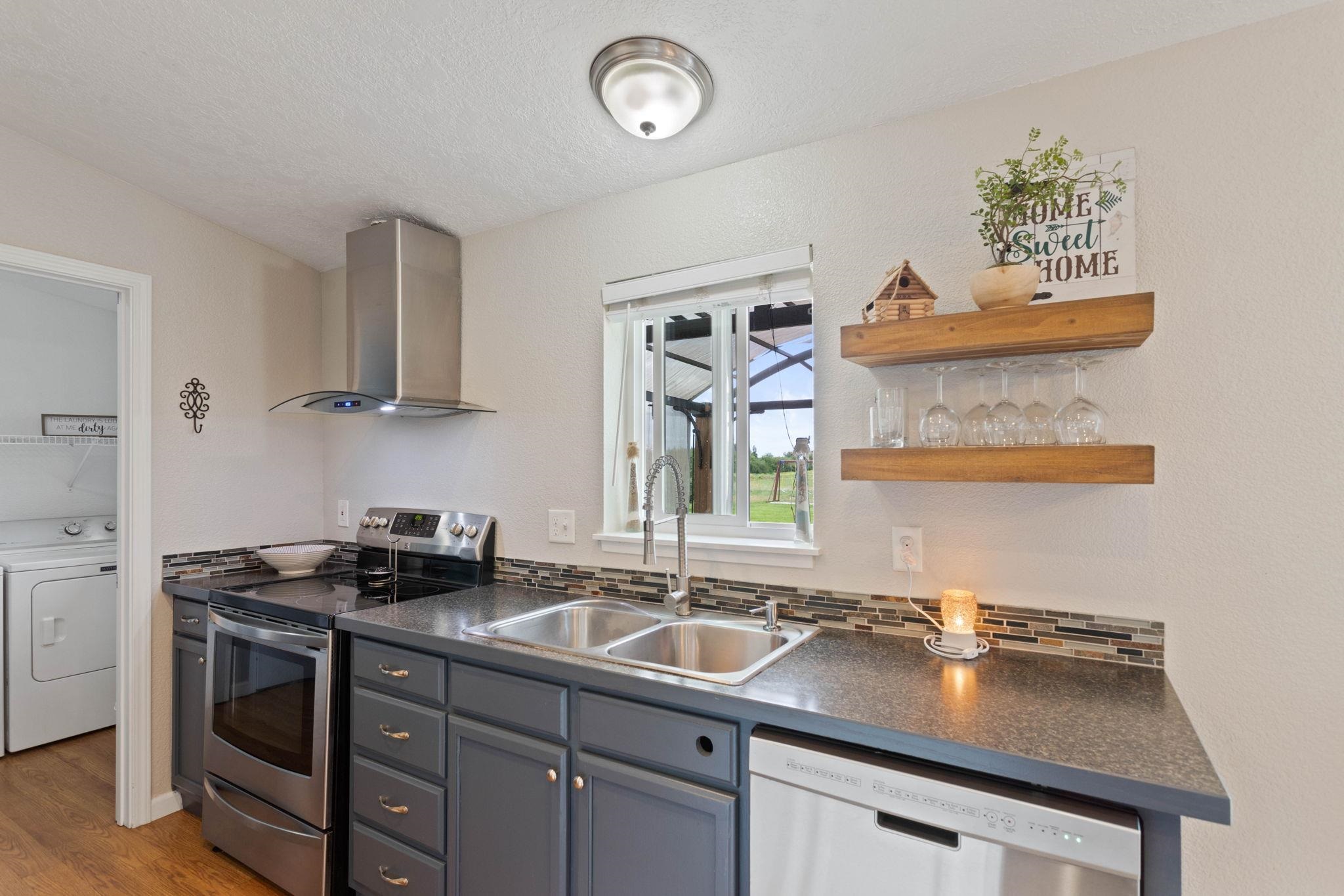 6215 North Stateline Road Newman Lake, WA 99025 - Photo 13 of 41