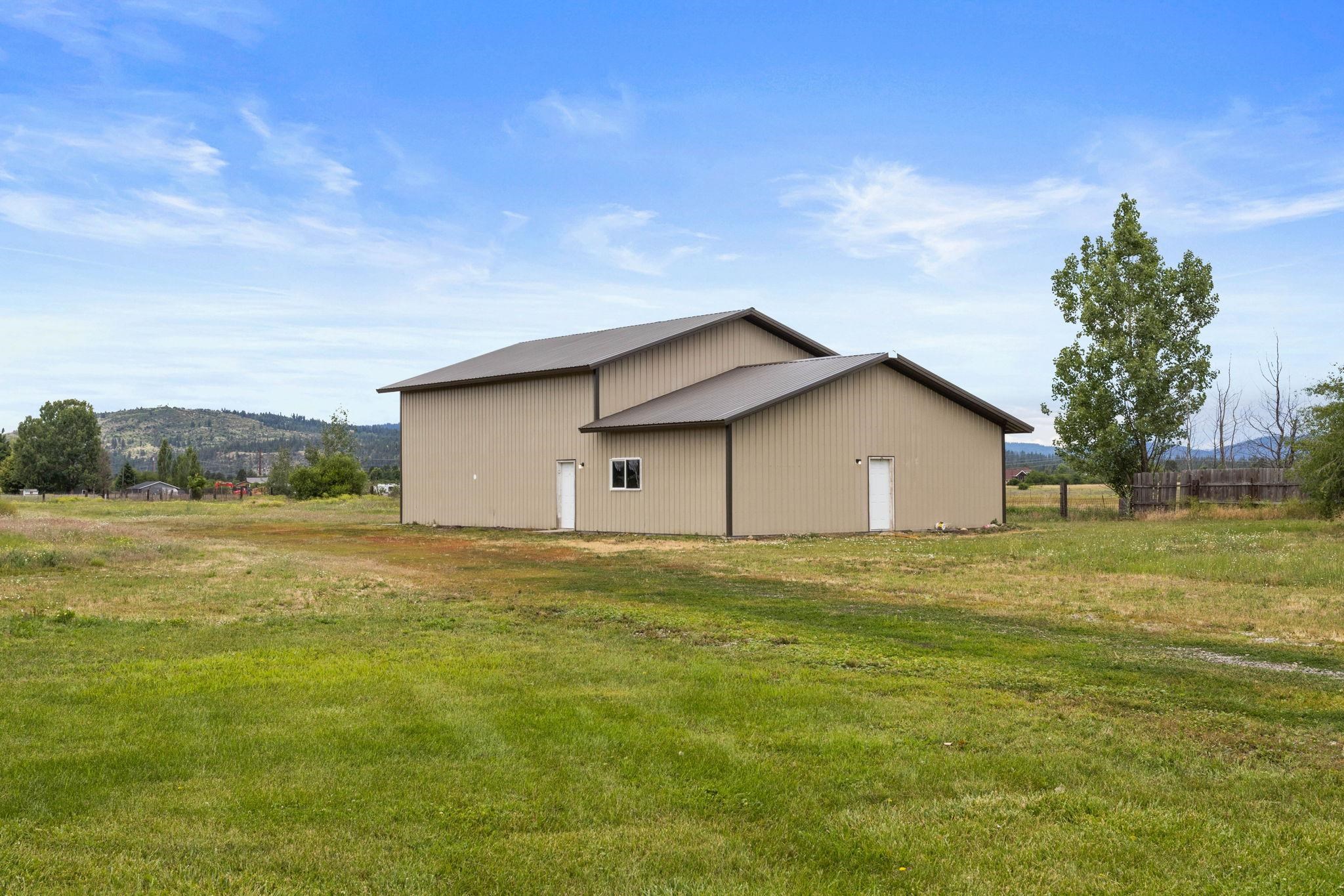 6215 North Stateline Road Newman Lake, WA 99025 - Photo 30 of 41