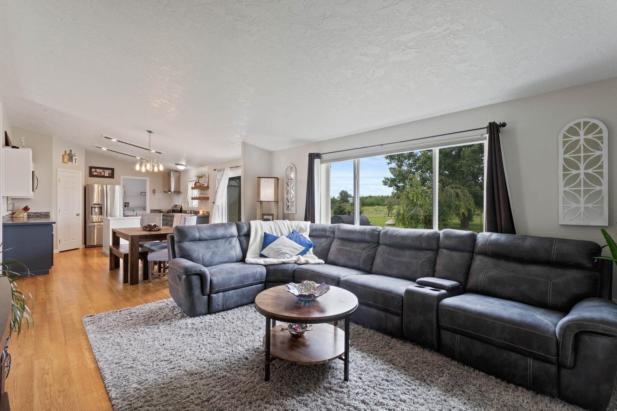 6215 North Stateline Road Newman Lake, WA 99025 - Photo 5 of 41