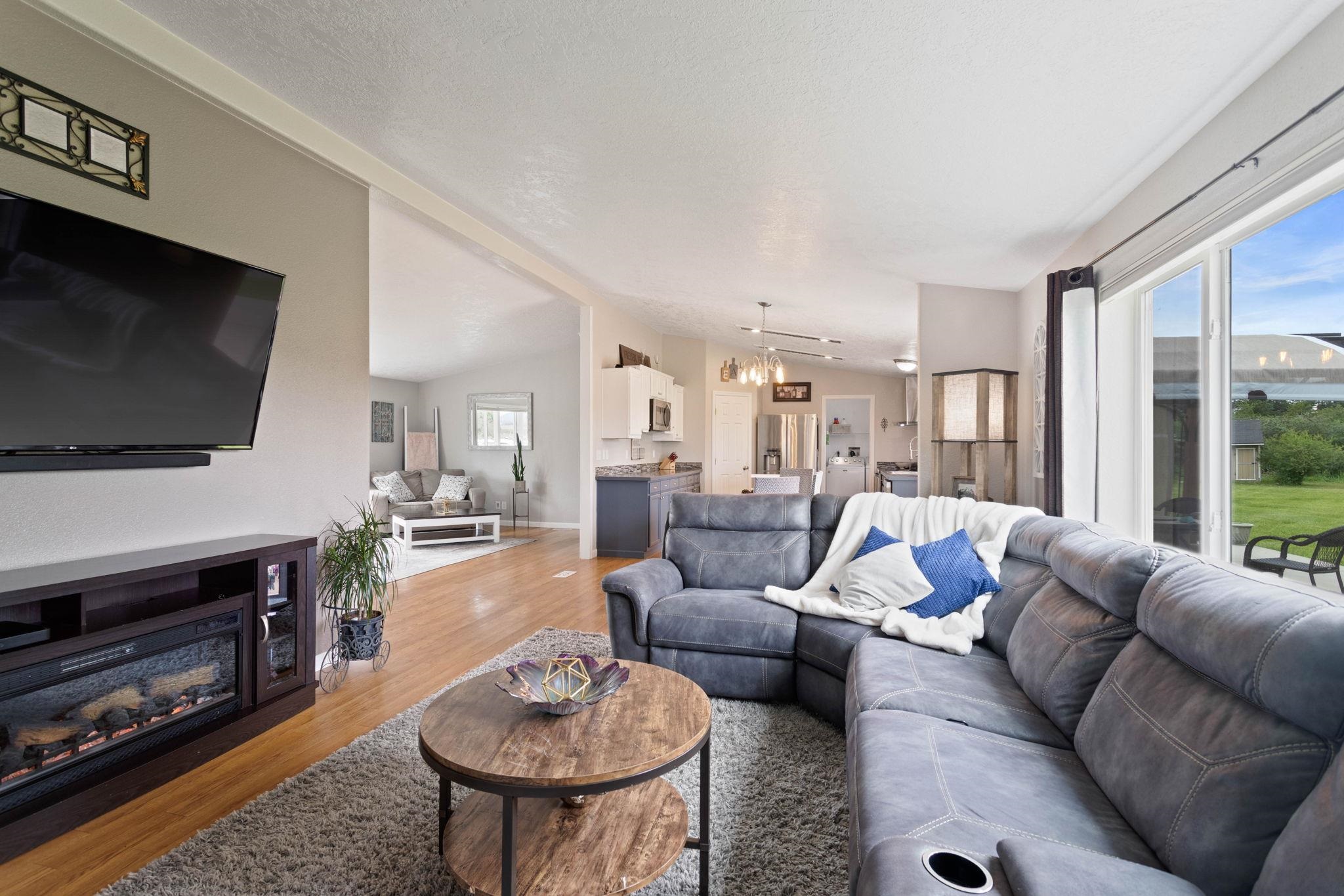 6215 North Stateline Road Newman Lake, WA 99025 - Photo 6 of 41