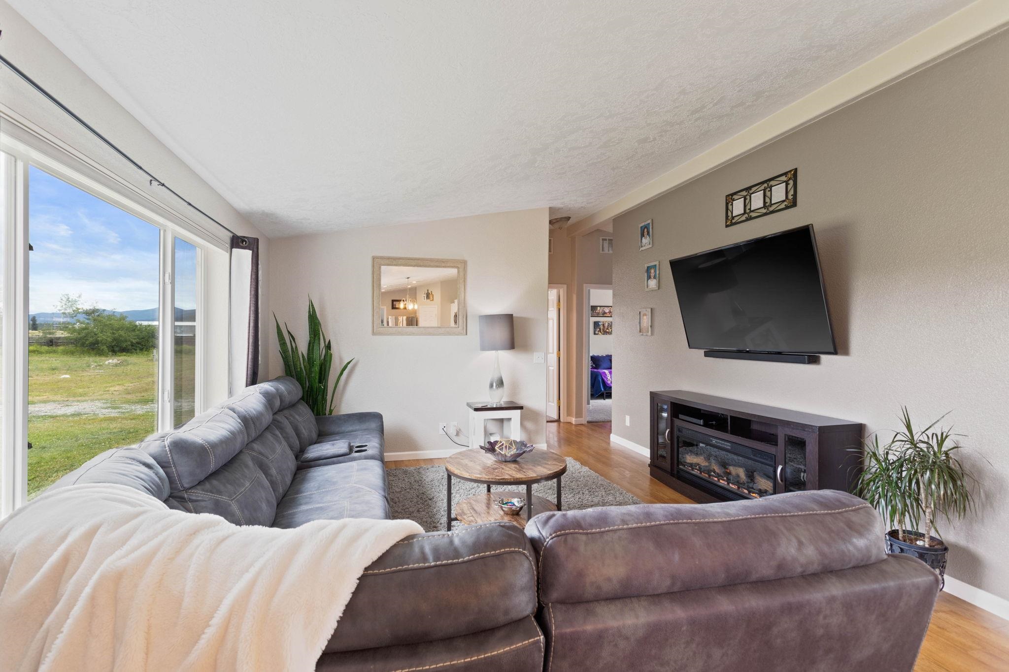 6215 North Stateline Road Newman Lake, WA 99025 - Photo 7 of 41