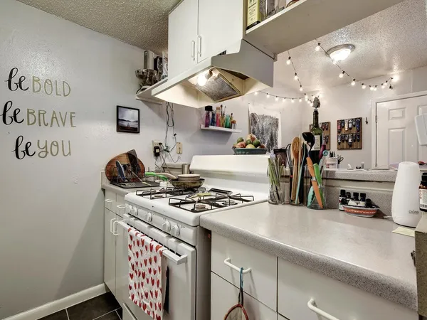 $1,000 | 5012 Duval Street, Unit 107, Austin, TX 78751