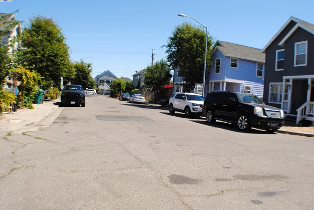 $750,000 | 10468 West Court, Oakland, CA 94603