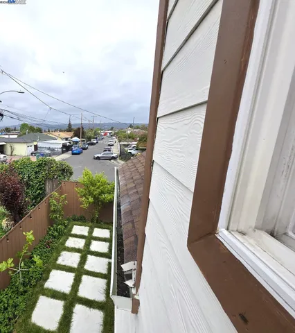 $750,000 | 10468 West Court, Oakland, CA 94603