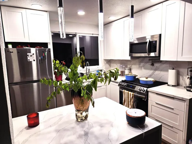 $750,000 | 10468 West Court, Oakland, CA 94603