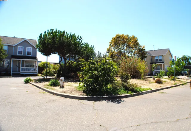 $750,000 | 10468 West Court, Oakland, CA 94603