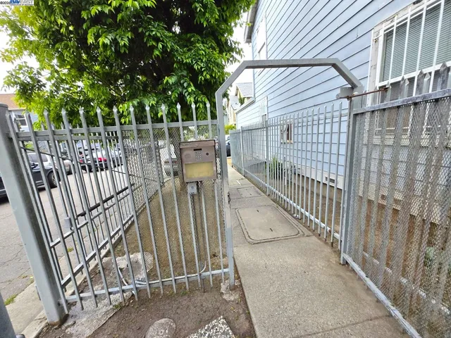 $750,000 | 10468 West Court, Oakland, CA 94603